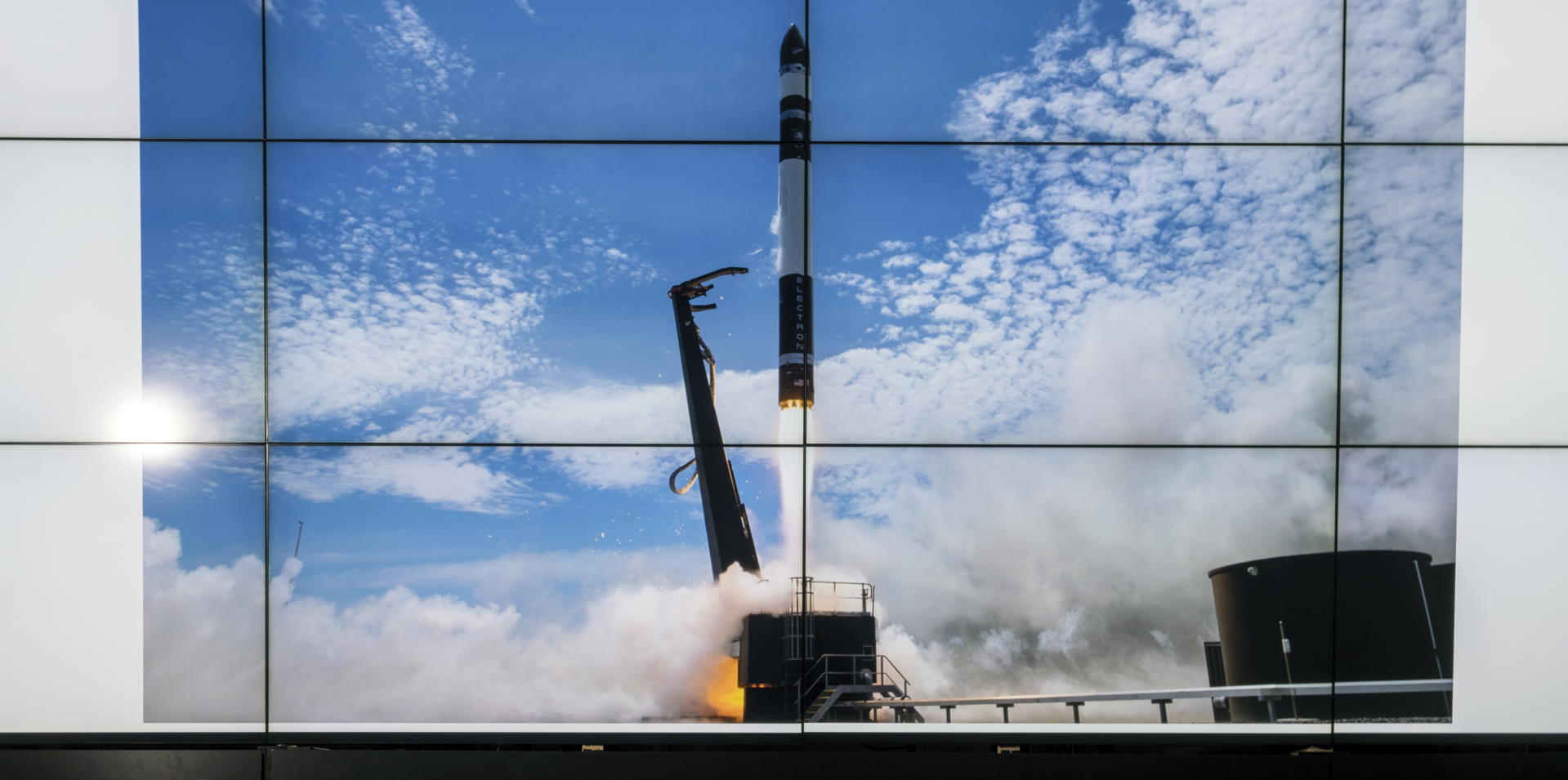 Rocket simulation taking off at space hub Sutherland 